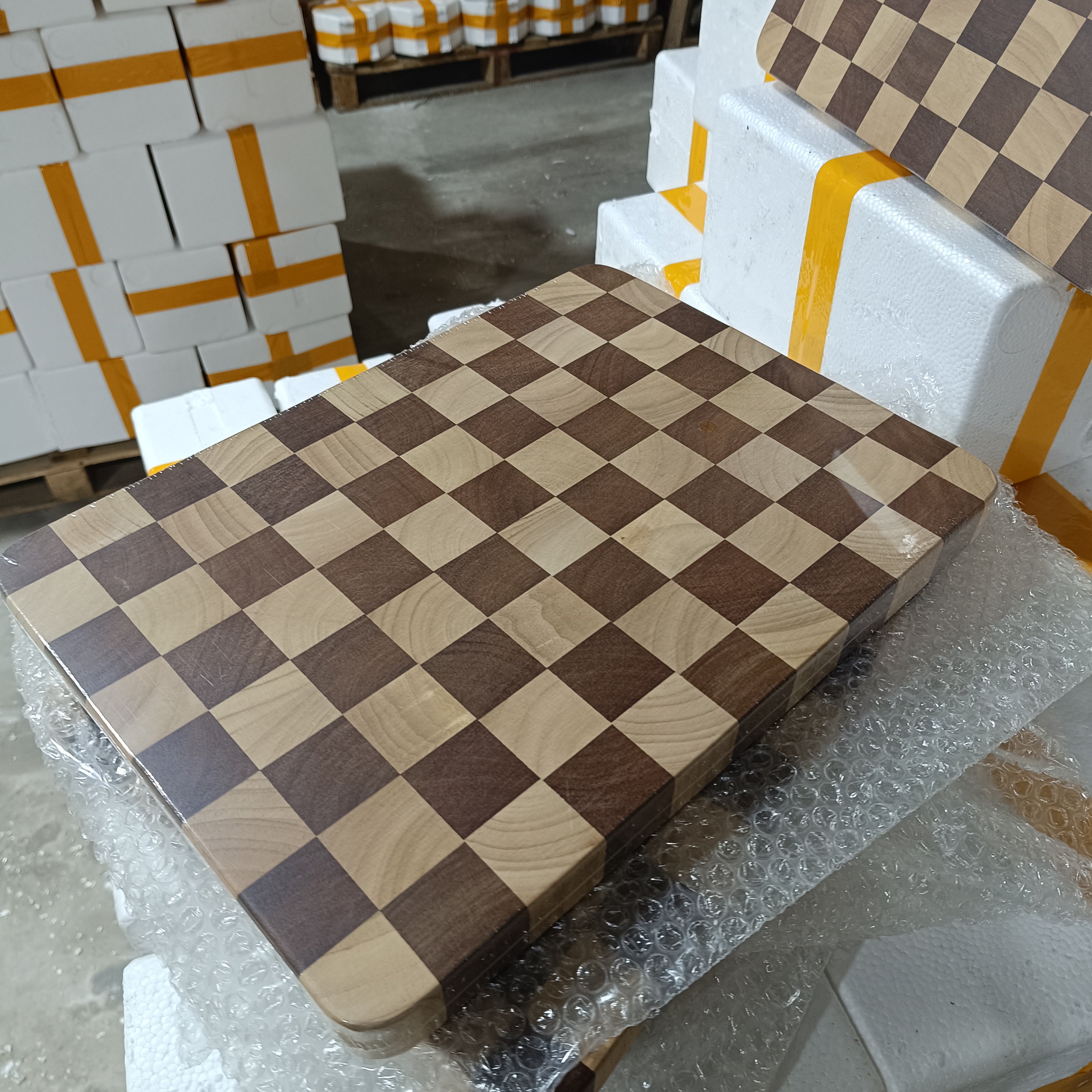 一个略微微瑕的菜板『棋盘格38×28×3cm』