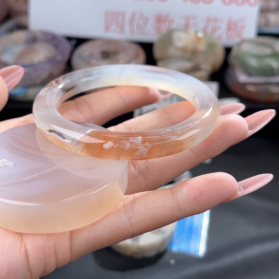 石英质玉手镯未镶嵌57