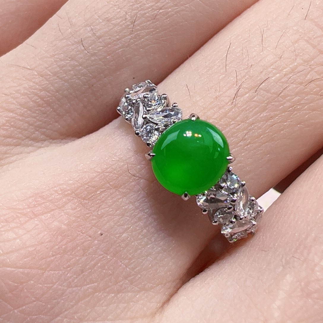 翡翠戒指18K金镶嵌戒指