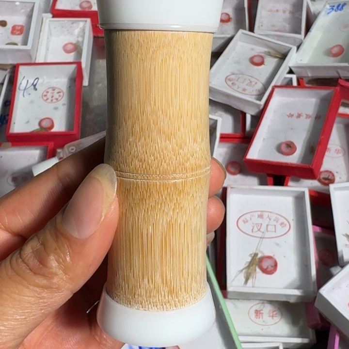 曲***烨蟋蟀蝈蝈我在外面吃饭11111