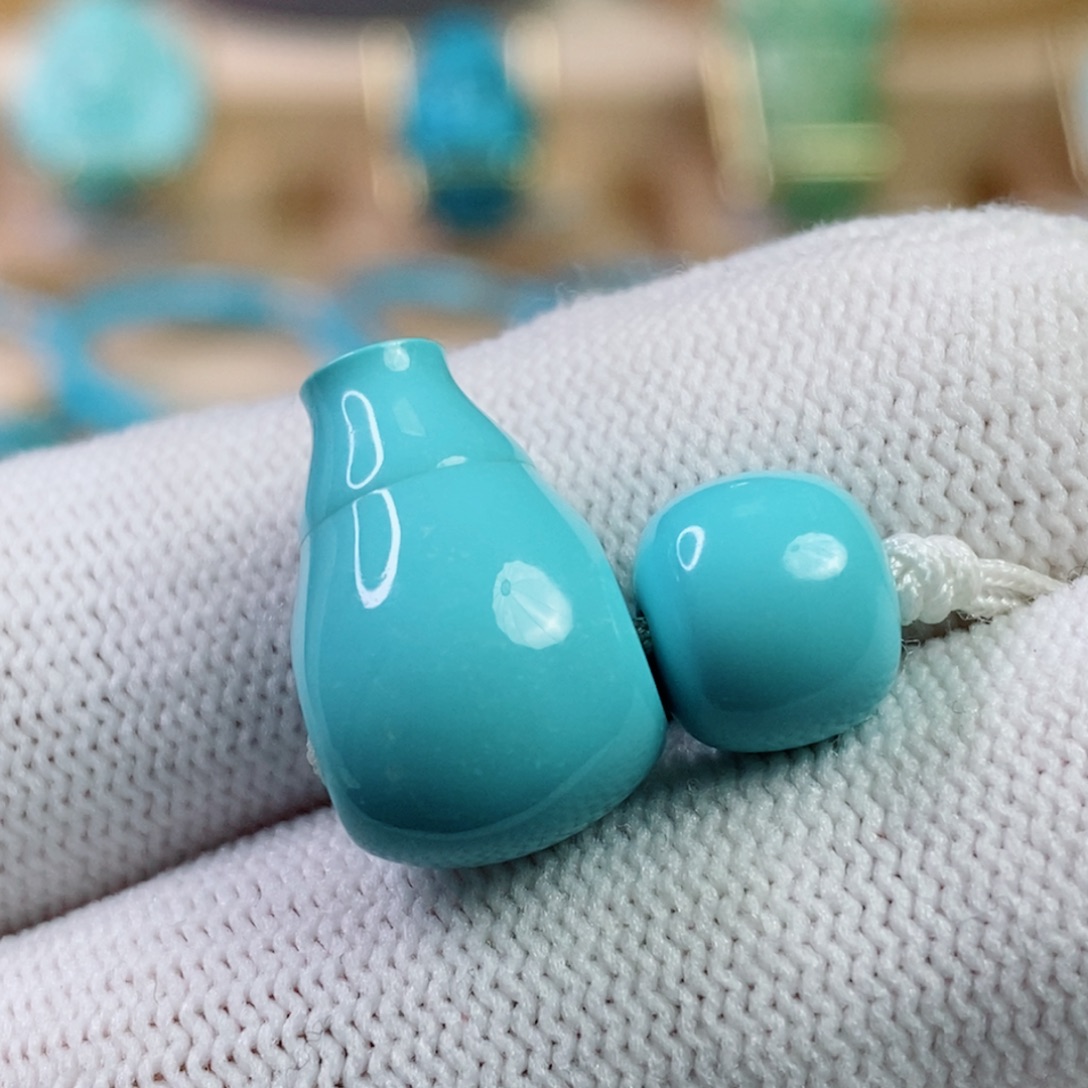 绿松石未镶嵌珠宝奇石