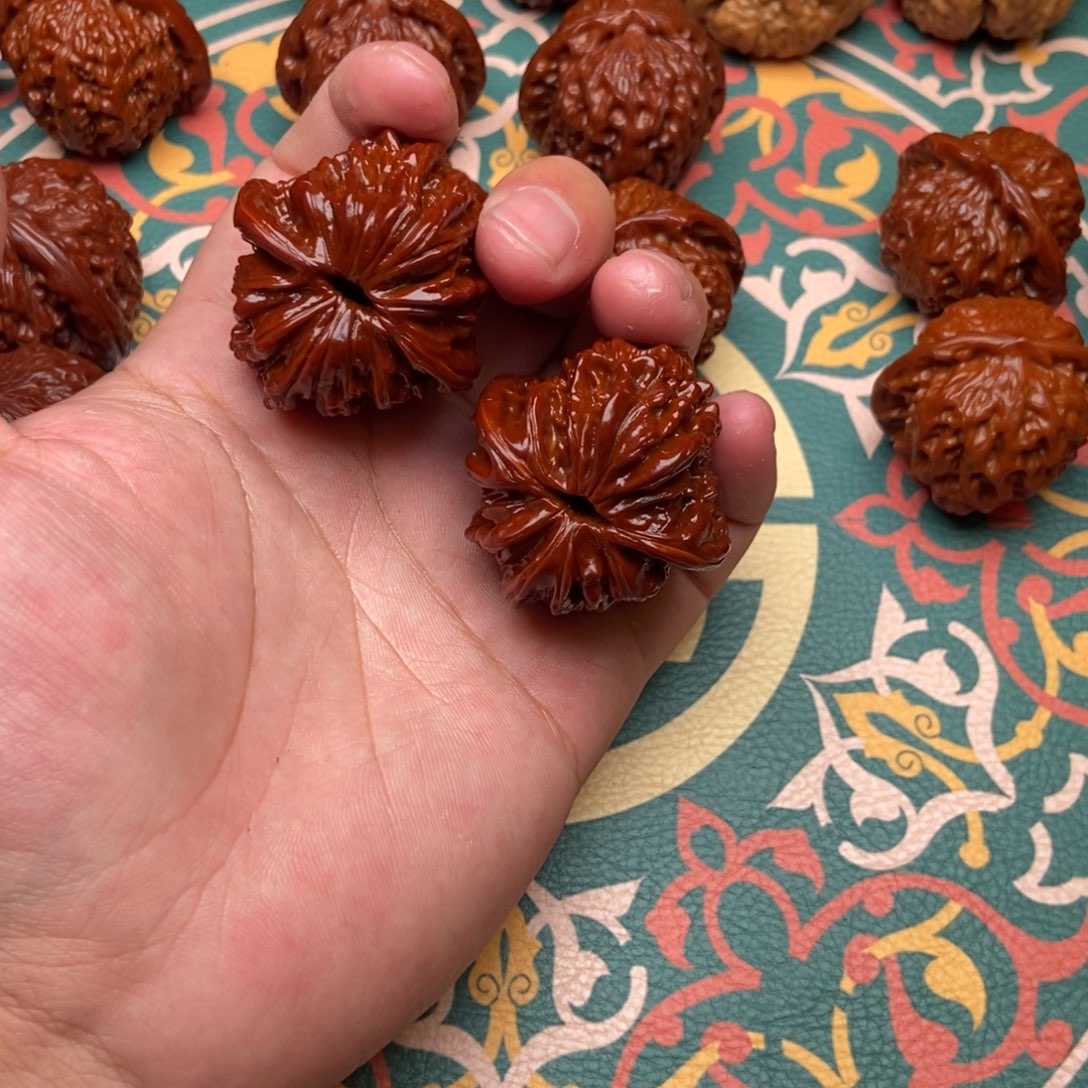 文玩核桃把件包****司001四座楼