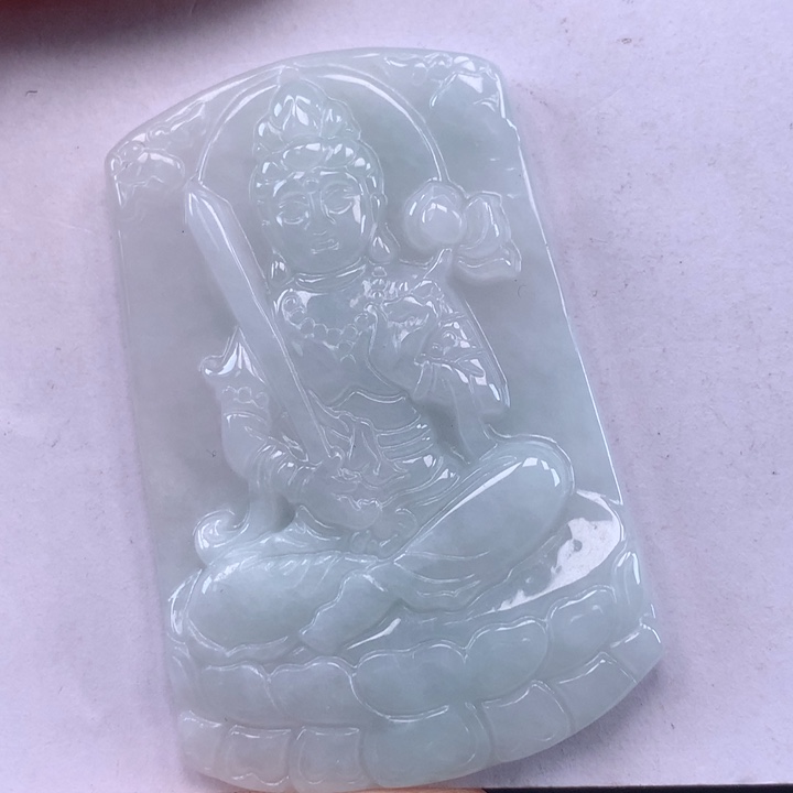 颈饰未镶嵌翡翠虚空