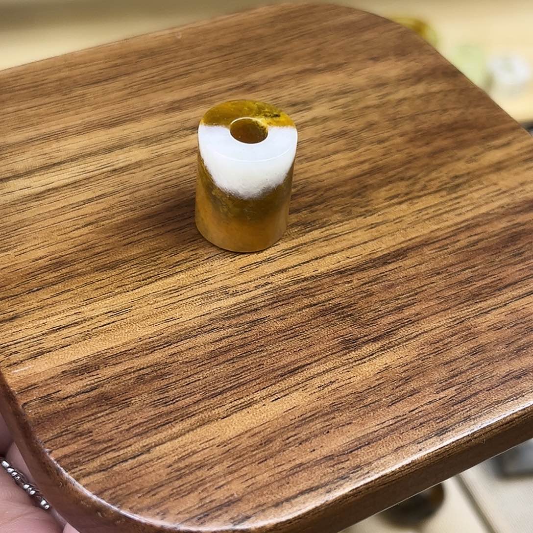 ****翡岫玉未镶嵌戒指桶珠