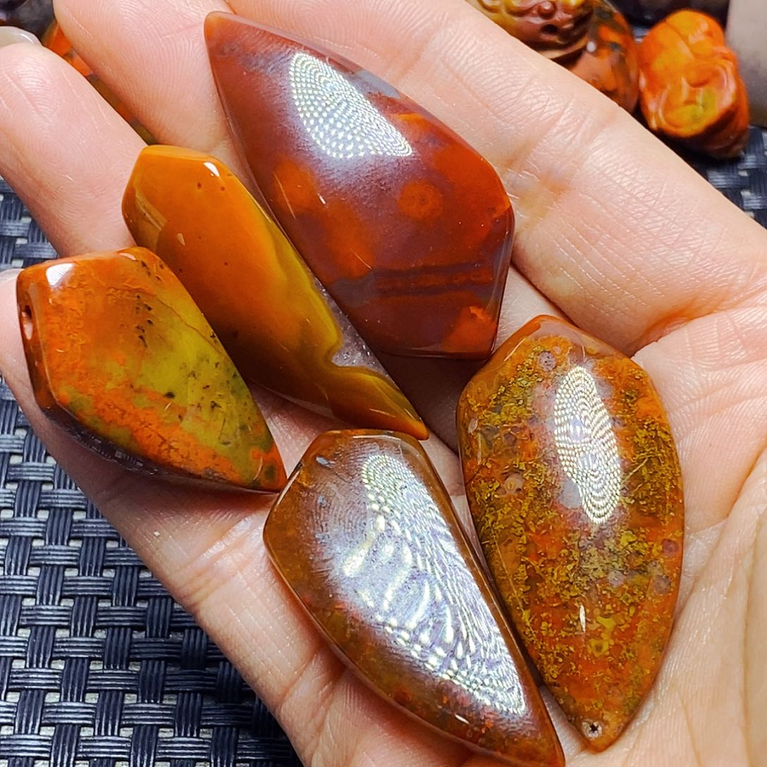 未镶嵌颈饰玛瑙/玉髓壹*哥