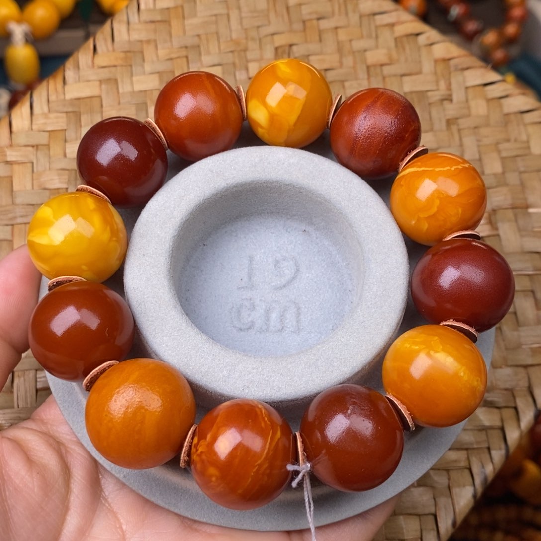 蜜蜡裸石未镶嵌蜜蜡