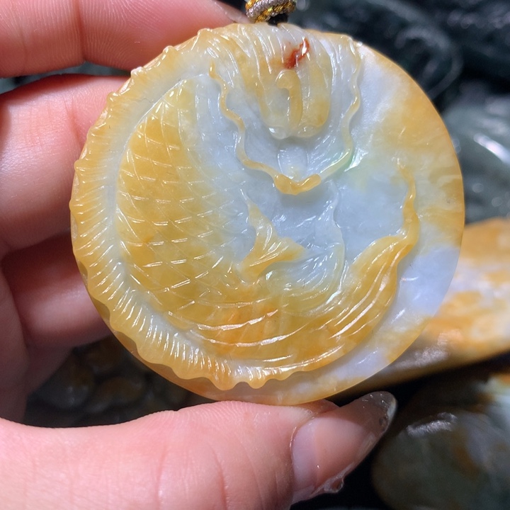 翡翠未镶嵌颈饰保真天然A货翡翠