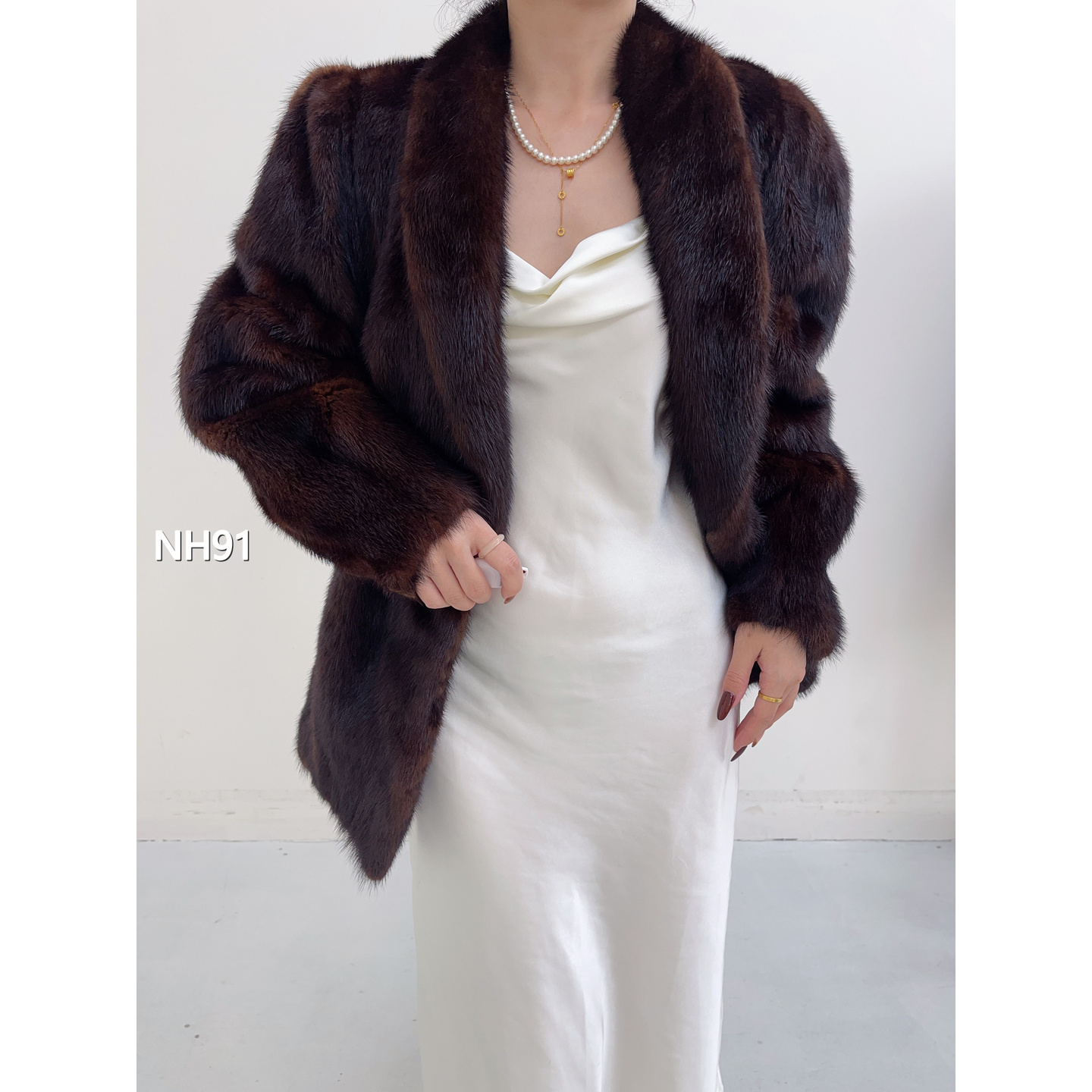 【NH91】M 中古棕短款全抽貂皮外套女（肩39胸106衣71袖60）08091