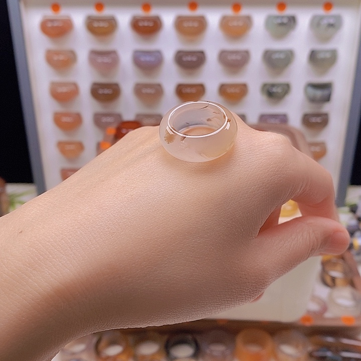 +***1玛瑙/玉髓未镶嵌戒指港15