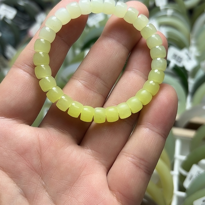 未镶嵌戒指和田玉（糖玉）