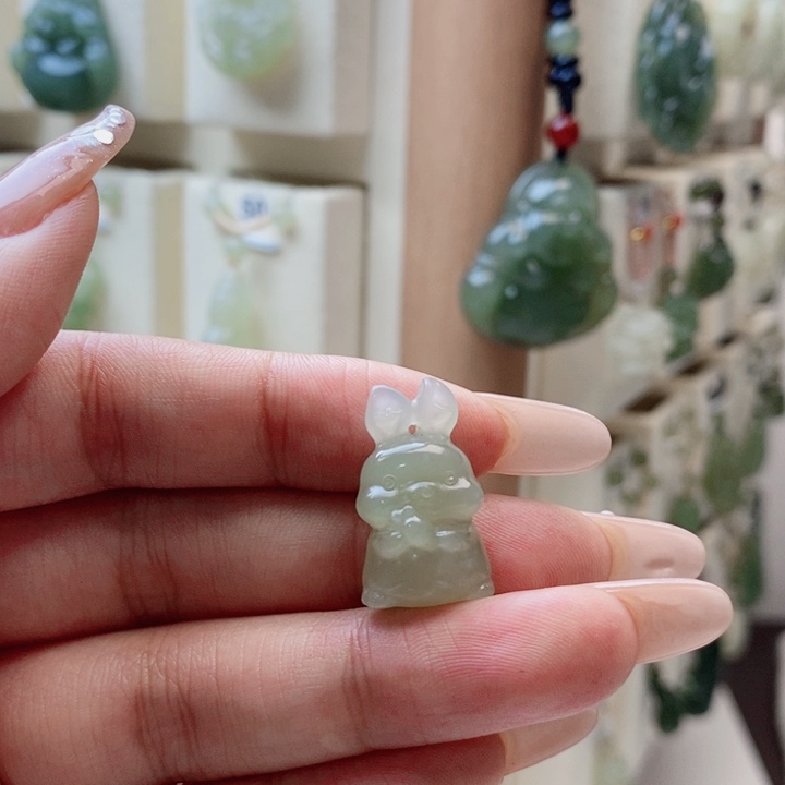 用***3和田玉未镶嵌颈饰