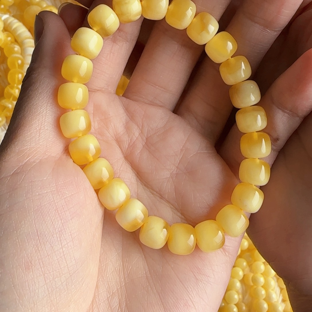 蜜蜡裸石未镶嵌蜜蜡