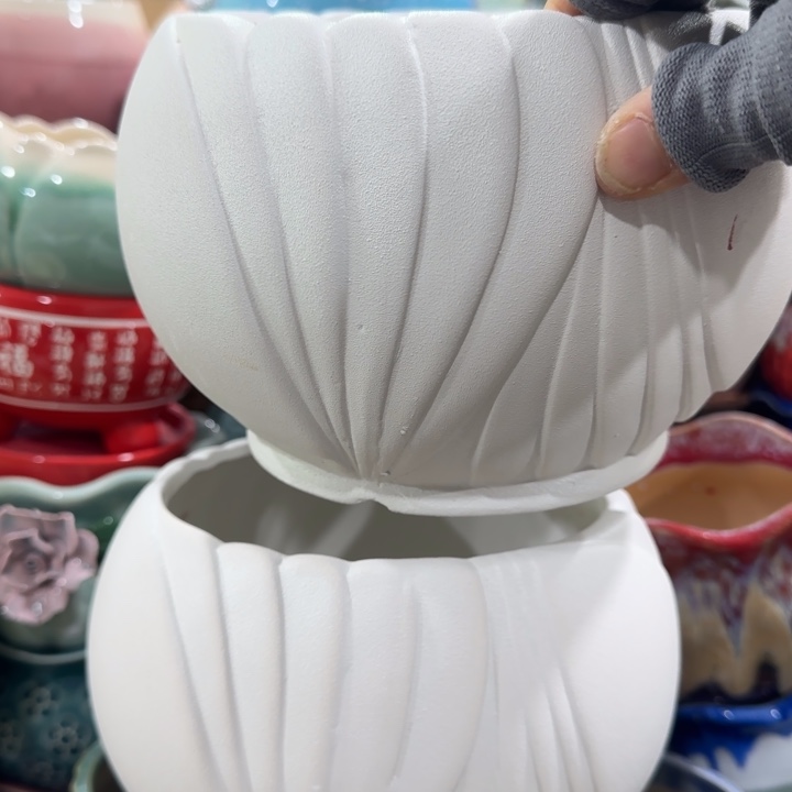 凑9块包邮，有孔，陶瓷花盆