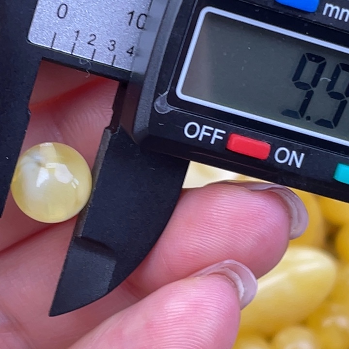 蜜蜡未镶嵌裸石微瑕356