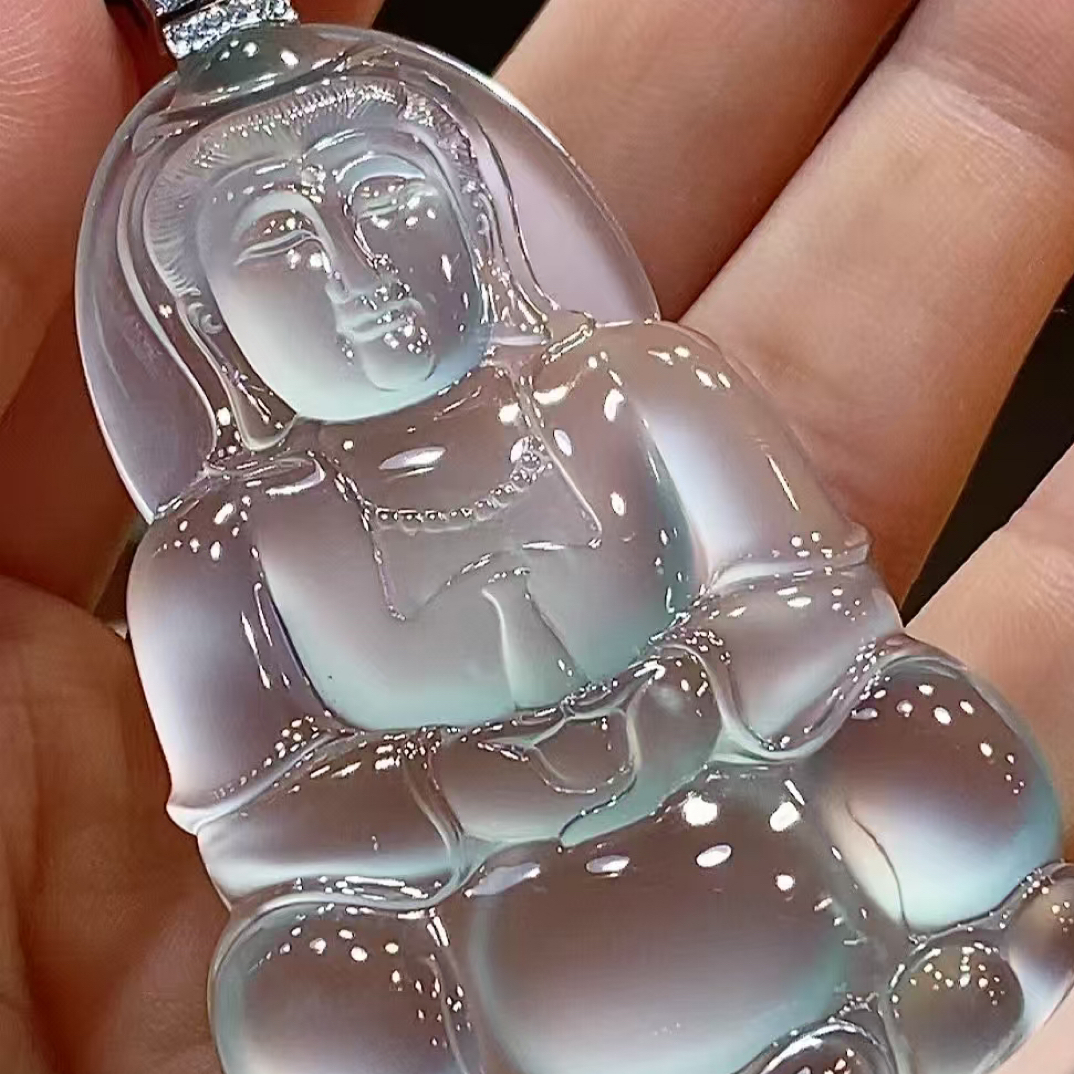 缅甸A货翡翠高冰玻璃种正庄观音