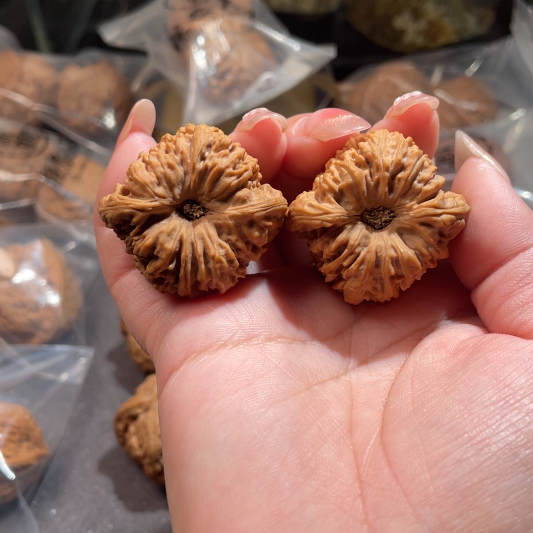 文玩核桃吊坠?*?37南将石