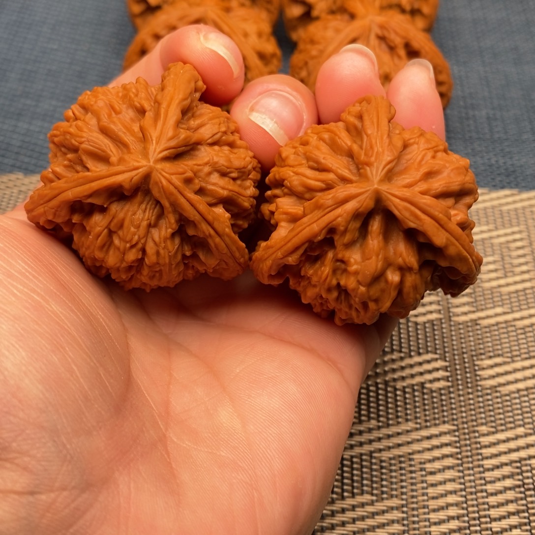 感***亮吊坠文玩核桃三棱