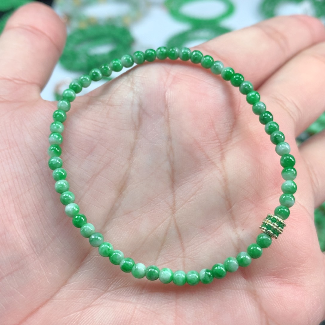 翡翠手链未镶嵌翡翠