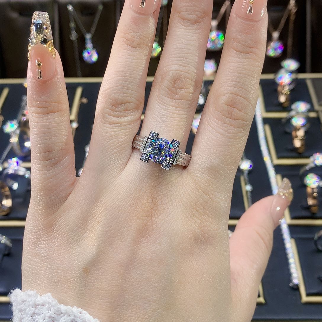 合成碳硅石（莫桑石）戒指/指环18K金镶嵌肉*