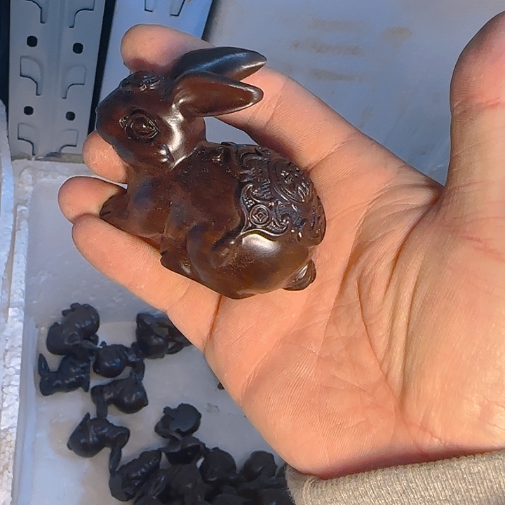 木黑檀木8福财兔一只
