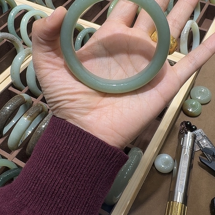 久***违和田玉（糖玉）未镶嵌手链