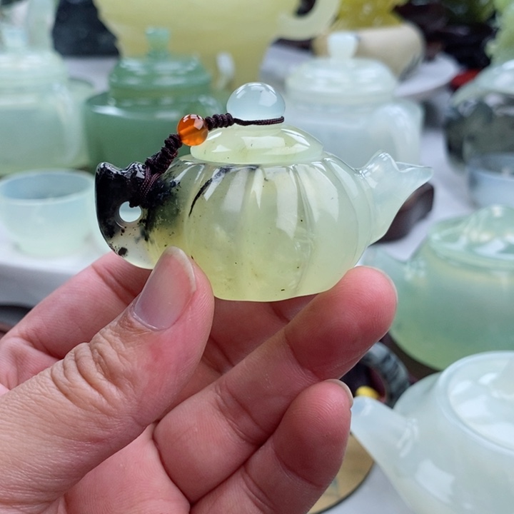 岫玉四大名玉手把件未镶嵌