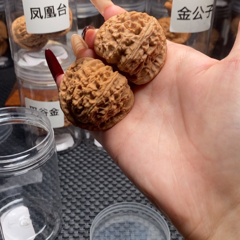 【闪购商品】核桃手串/手链三角白