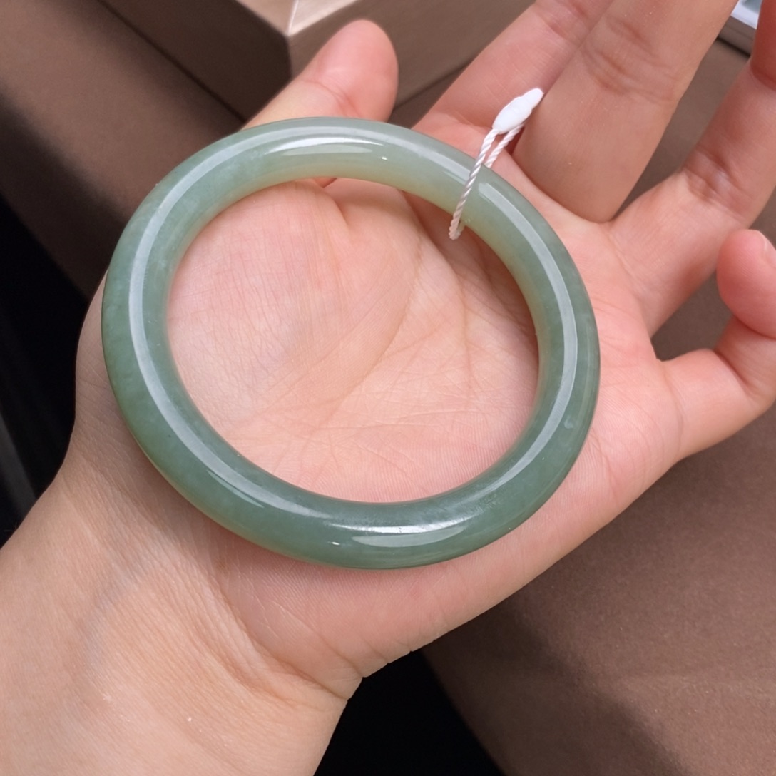 和田玉手镯未镶嵌满翠手镯58#有棉