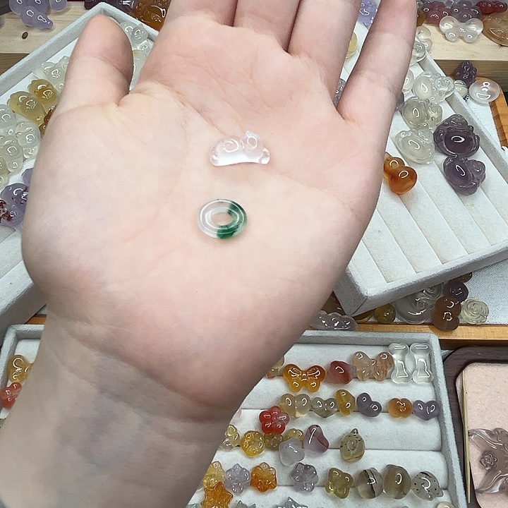 k***啊玛瑙/玉髓合金颈饰