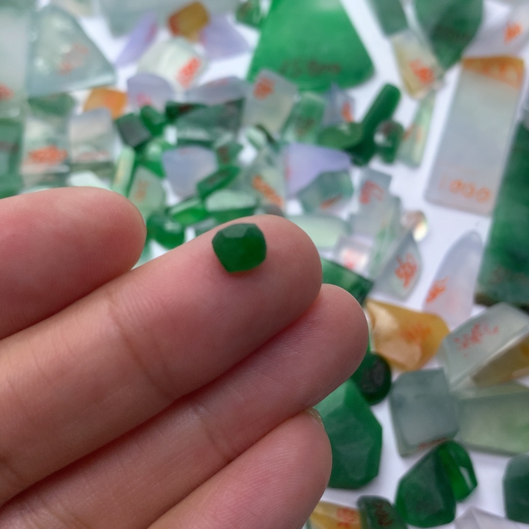 定制翡翠未镶嵌天然缅甸翡翠吊坠挂件