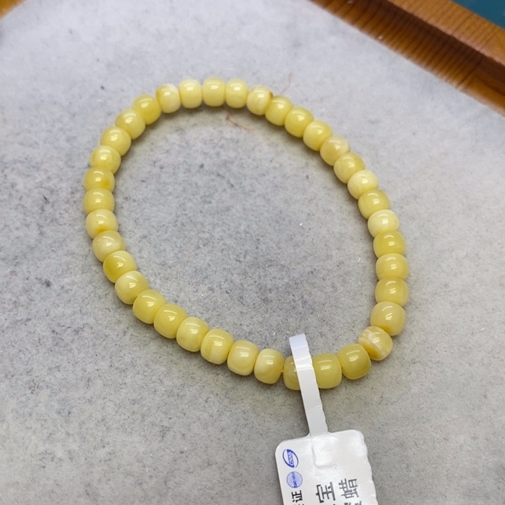 蜜蜡裸石未镶嵌手串