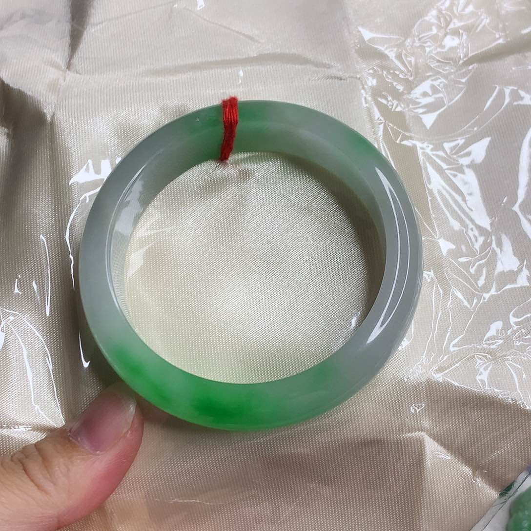 翡翠未镶嵌颈饰一*钱非A105