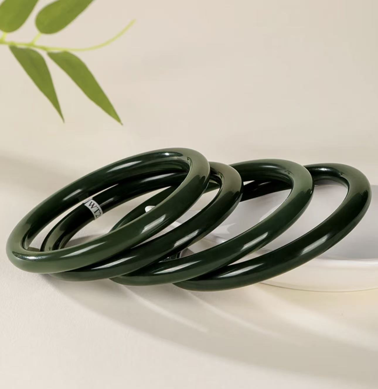 和田玉沙枣青圆条手镯SZ223多样性发其一