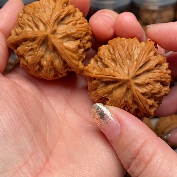 文玩核桃吊坠苹果奔