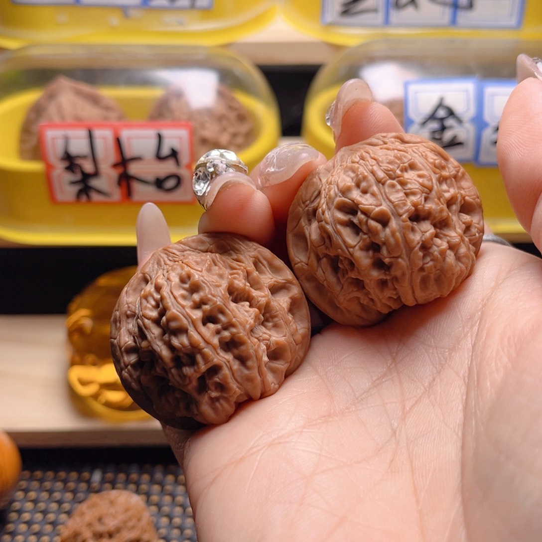 文玩核桃把件小****?龙洞峪