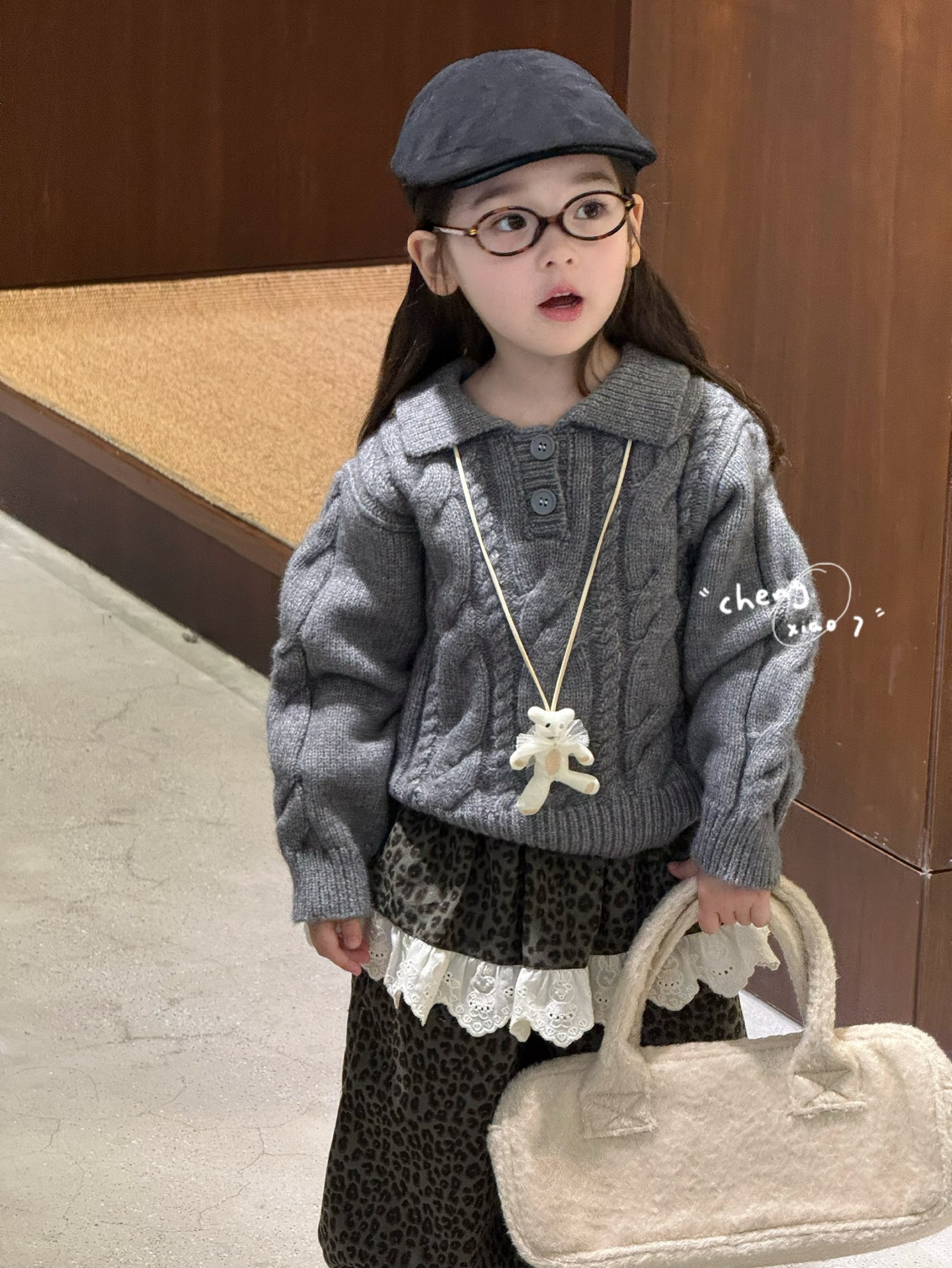 橙小七·25深秋~翻领加厚灰毛衣＋灯芯绒豹纹P帘裤