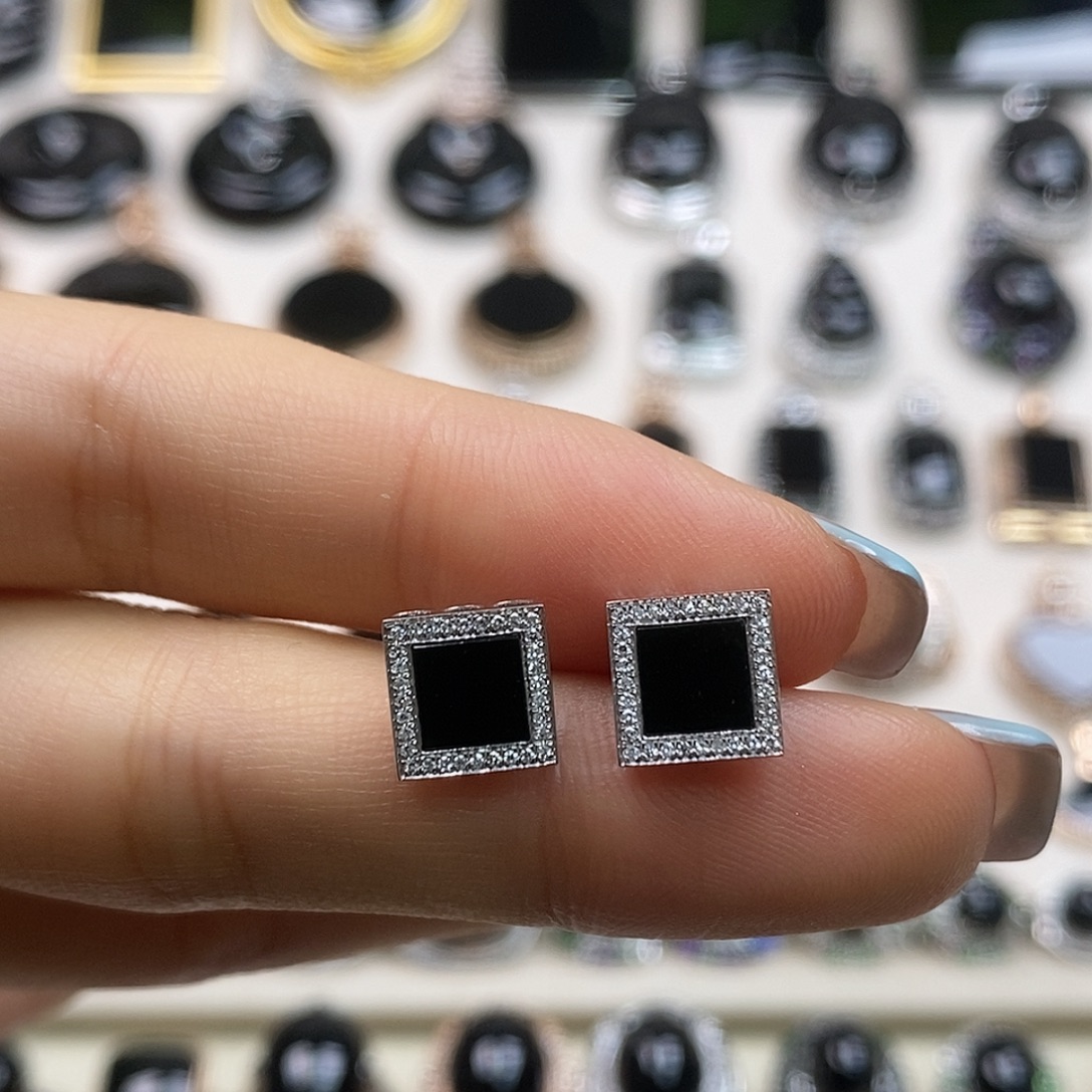 翡翠18K金镶嵌耳饰