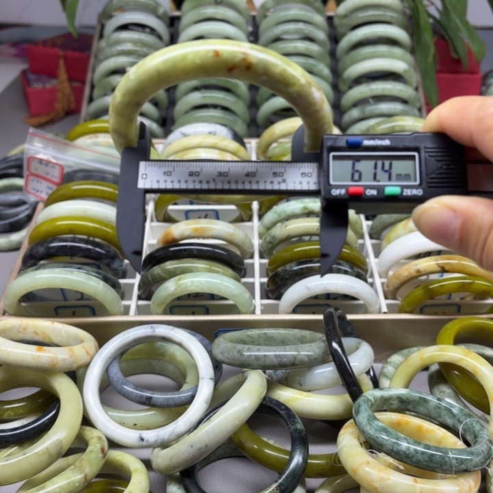 蛇纹石玉未镶嵌手镯15