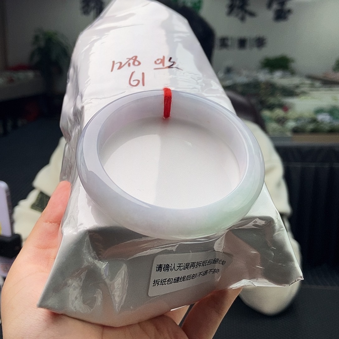 翡翠未镶嵌手镯颜色多样性发拍一发一