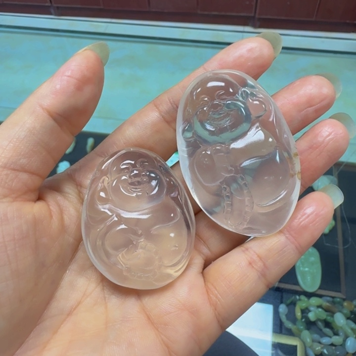 侯***急石英岩玉合金颈饰