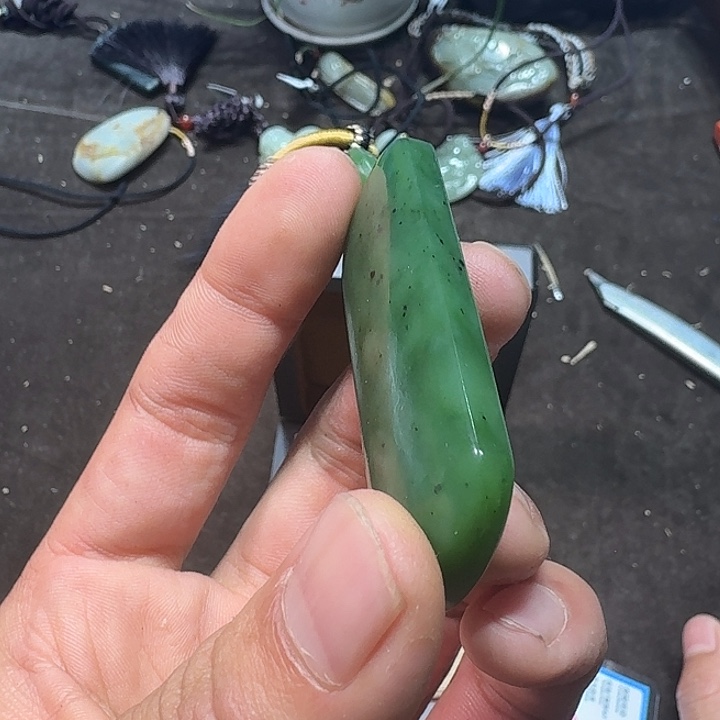 未镶嵌和田玉车挂