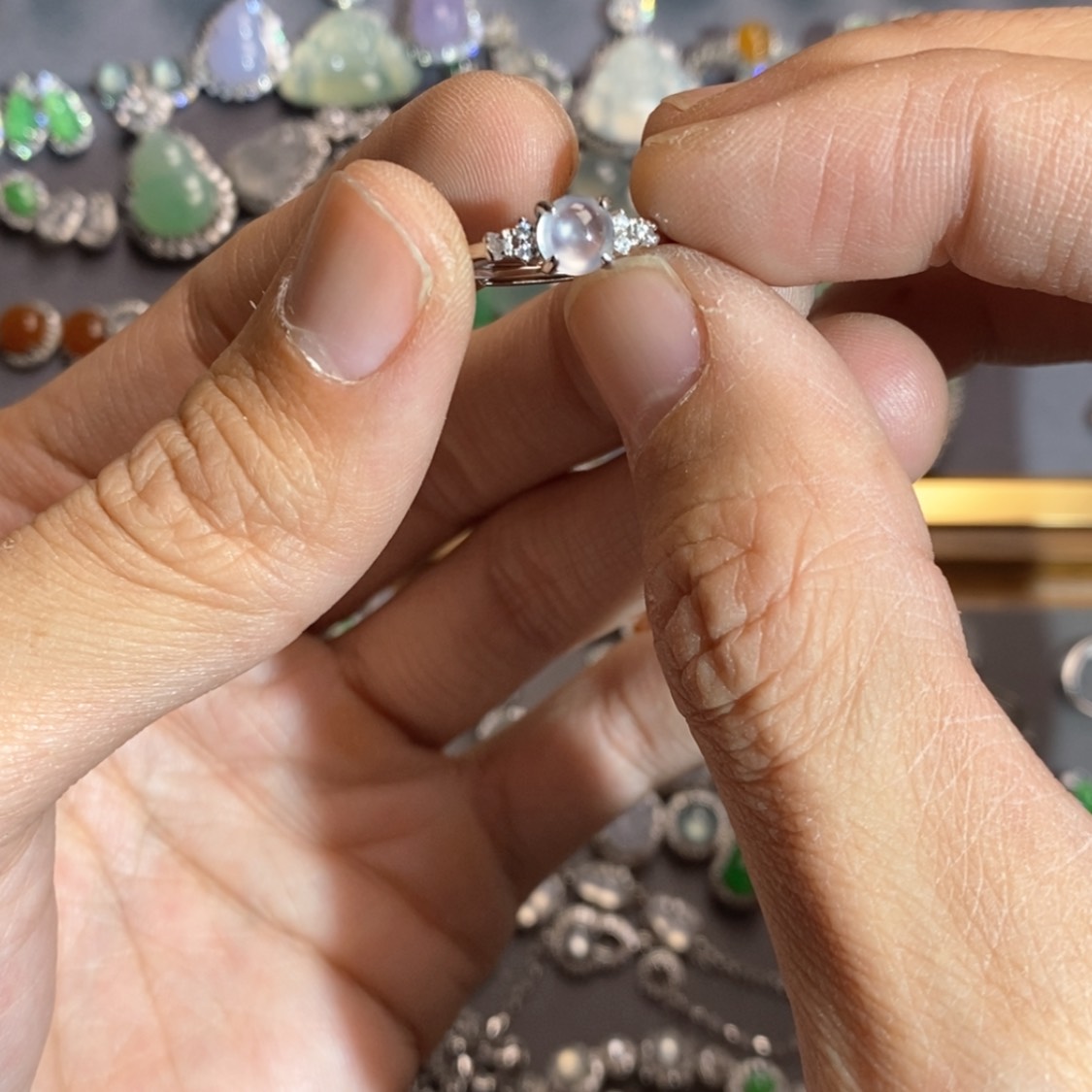 【闪购商品】翡翠颈饰未镶嵌辣*翡翠