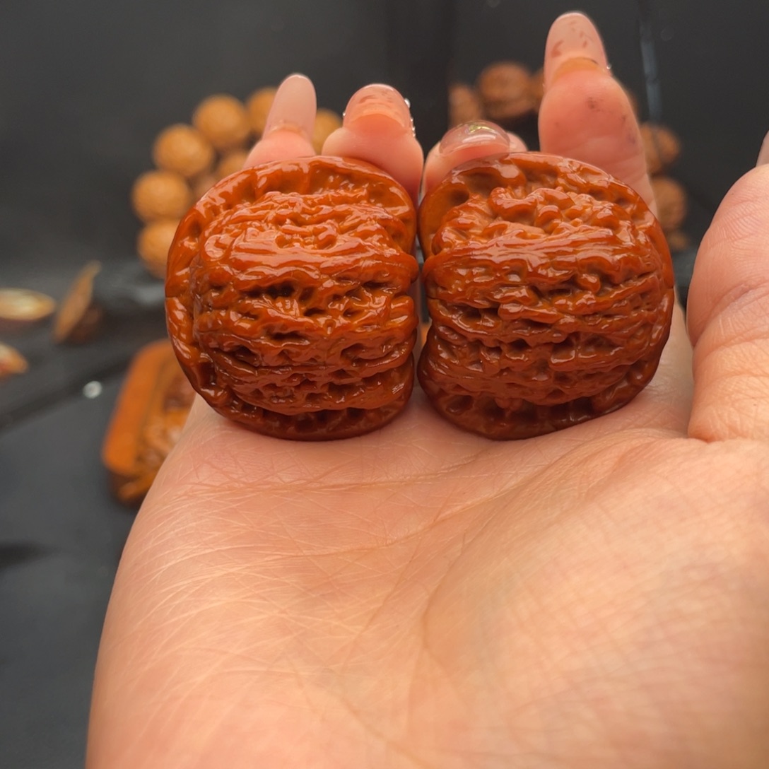 如***风文玩核桃把件白狮子