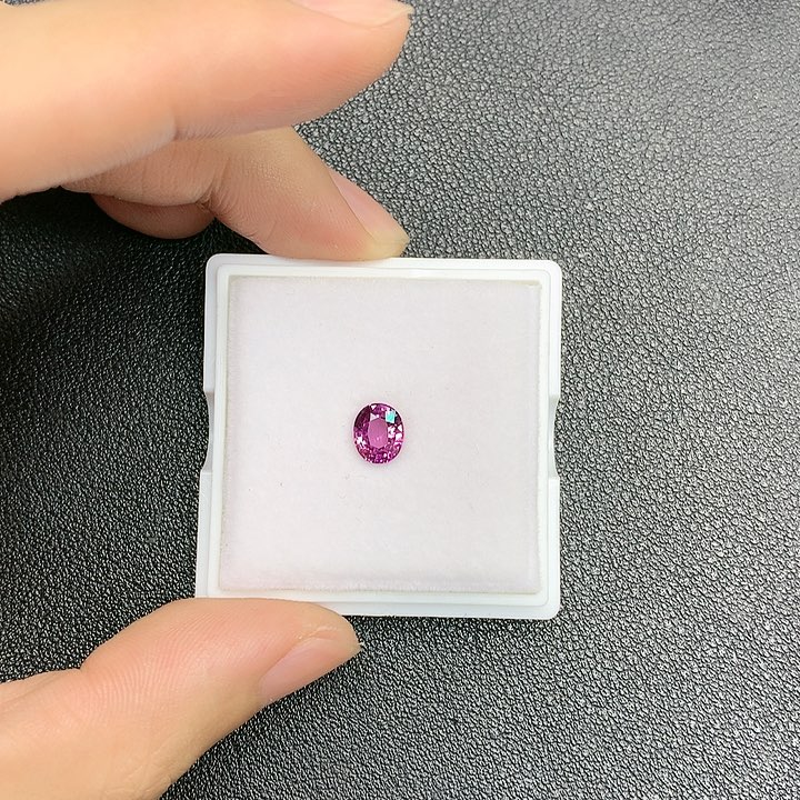 蓝宝石裸石未镶嵌无烧1.15克拉