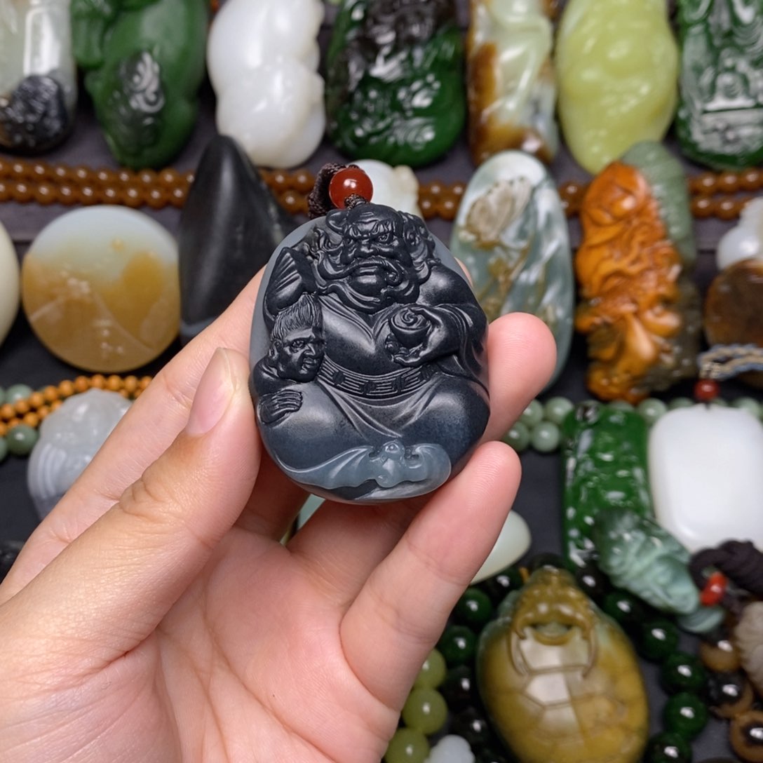 和田玉未镶嵌吊坠(不含链)钟*
