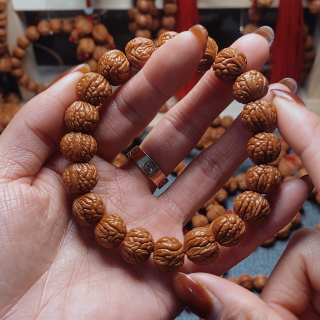 桃核吊坠龙纹桃枭