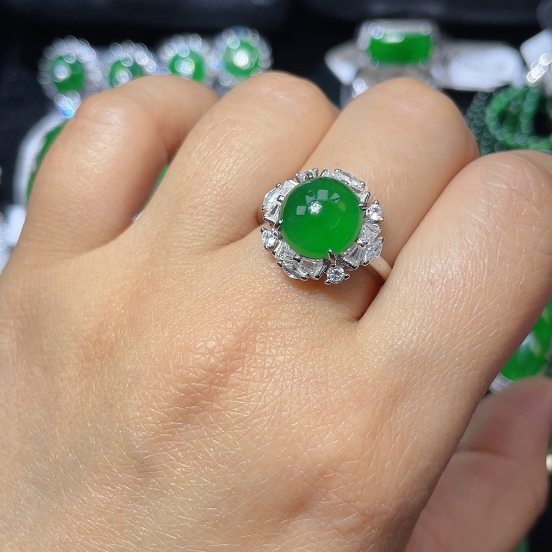 翡翠颈饰银S925镶嵌翡翠