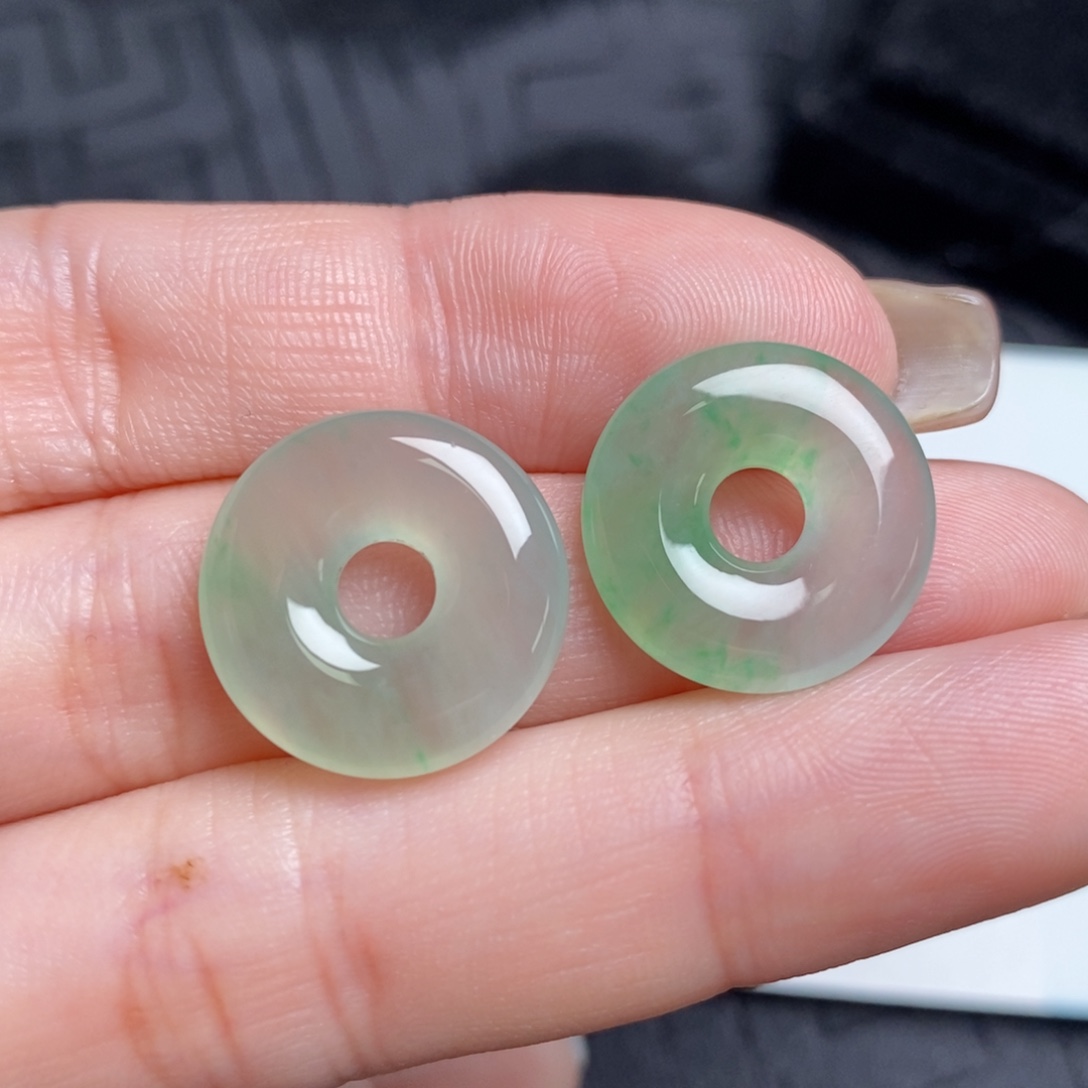 翡翠未镶嵌耳饰甜甜圈