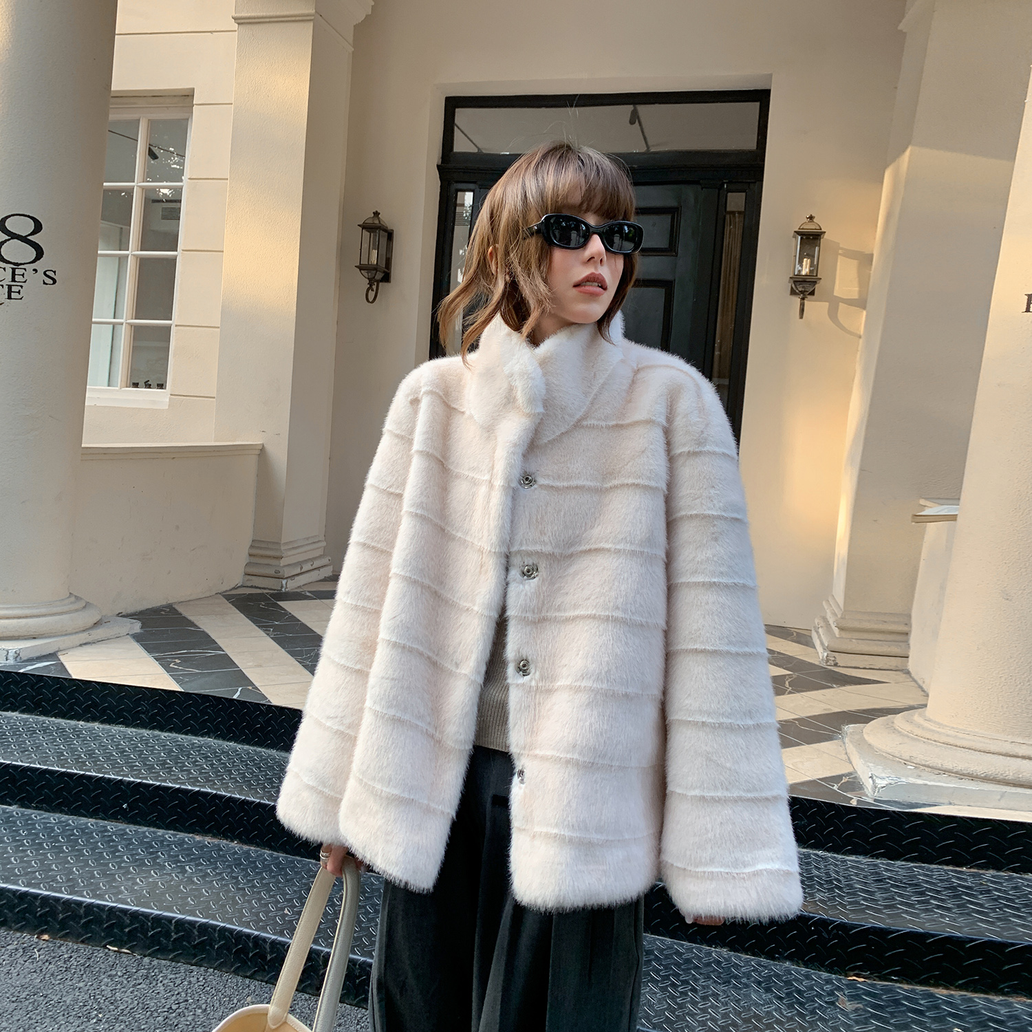 人造皮草 横条白色短款轻熟风长袖短外套韩版宽松立领环保皮草
