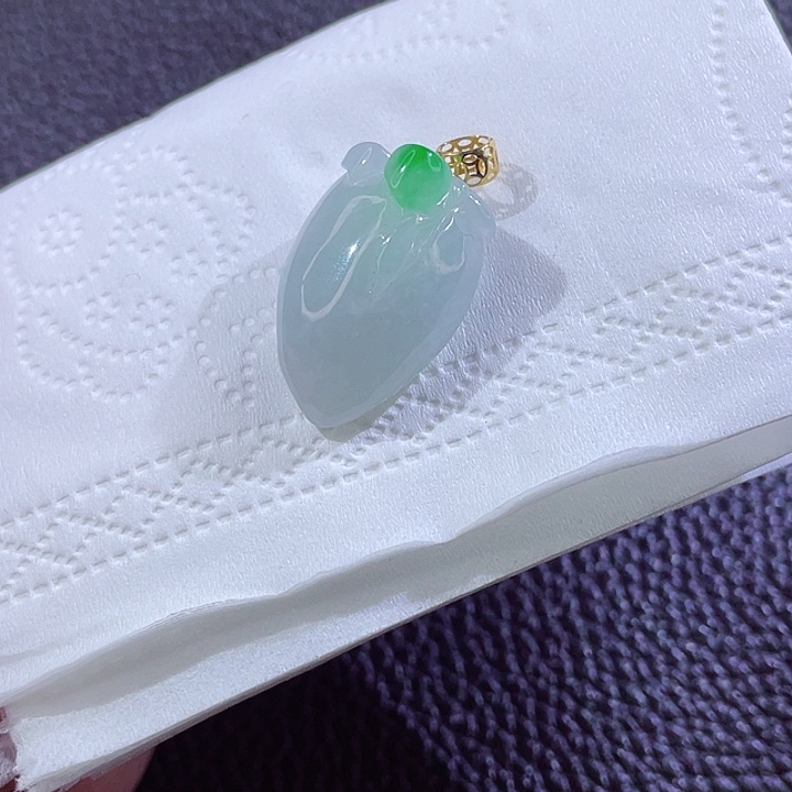 翡翠颈饰18K金镶嵌翡翠
